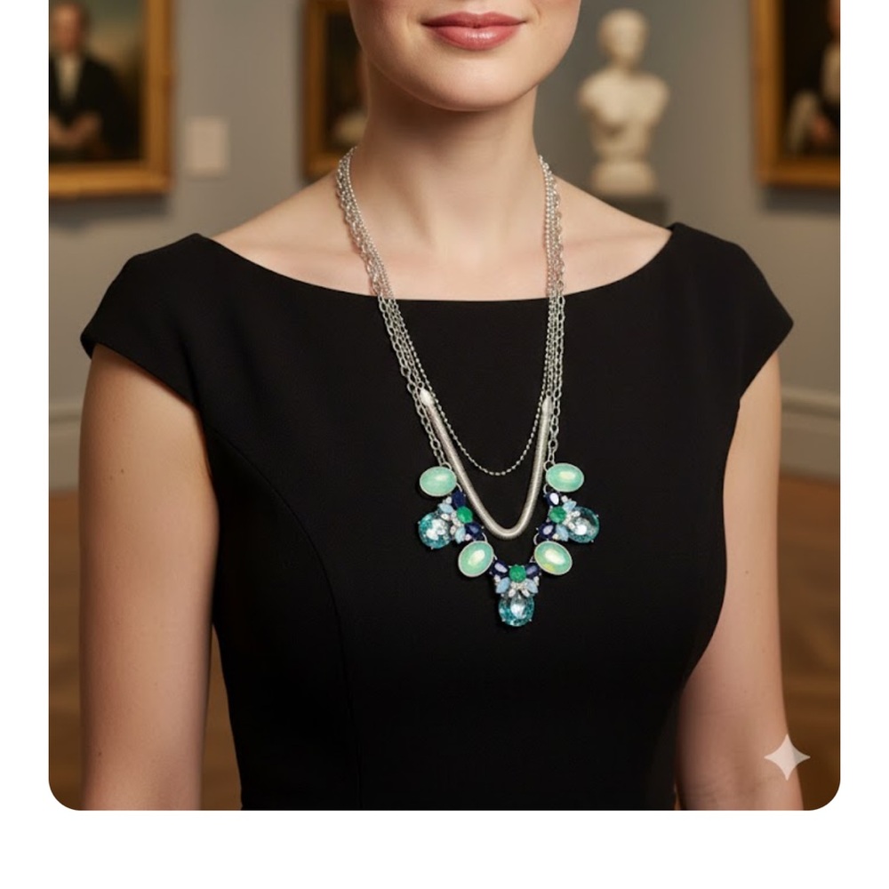Elegant Green and Silver Necklace